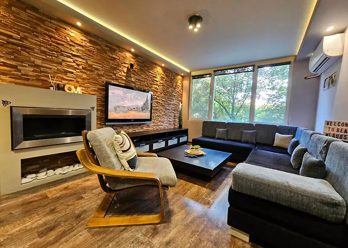 Rea Mladost - Easy Access To Metro, Ideal Location