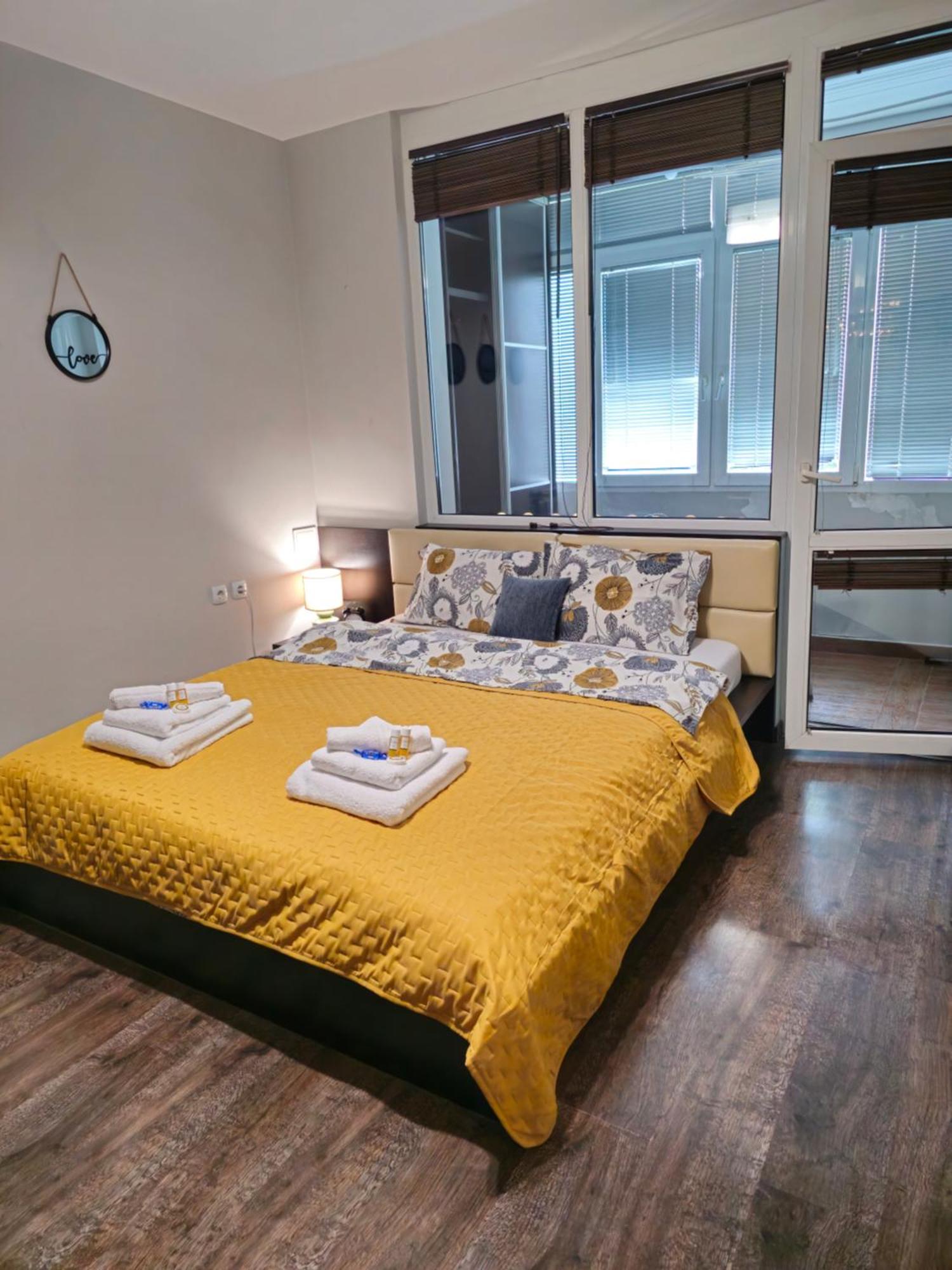 Apartment Rea Mladost - Easy Access To Metro, Ideal Location